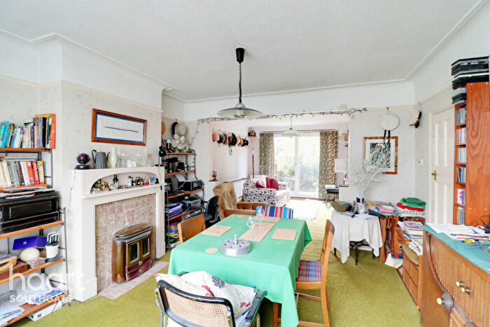 3 Bedroom Terraced House For Sale In Windmill Gardens, Enfield, EN2