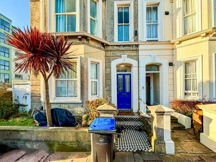2 Bedroom Apartment To Rent In Selden Road, Worthing, BN11