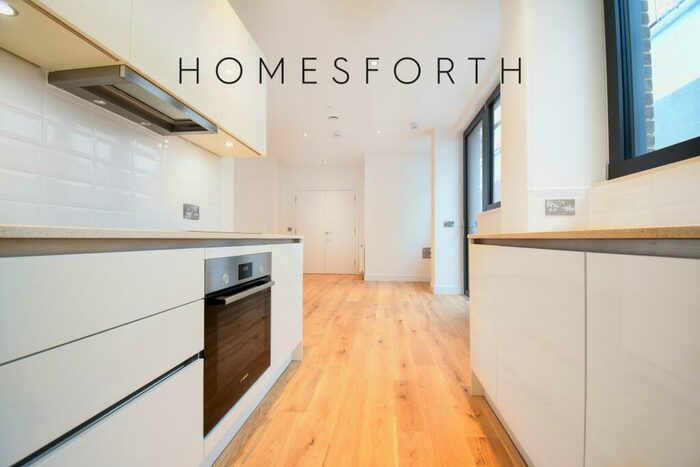 1 Bedroom Flat To Rent In Emerald House, Lansdowne Road, Croydon, CR0