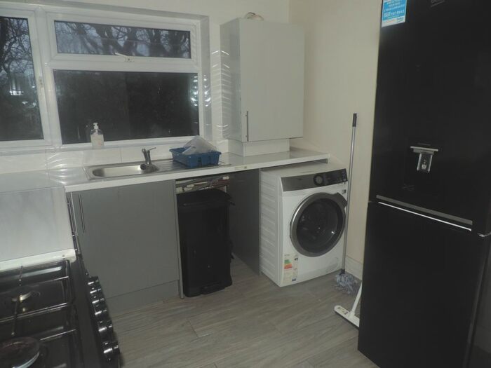 2 Bedroom Flat To Rent In Woolaston Avenue, Cardiff, CF23