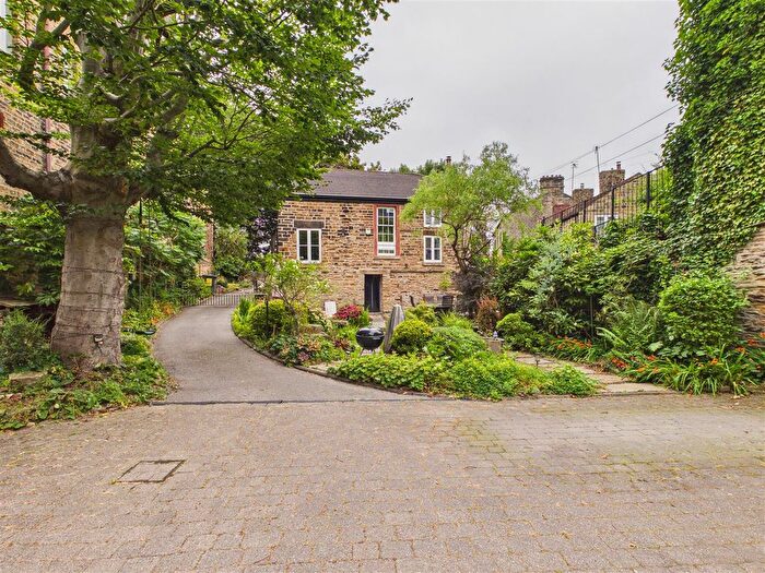 4 Bedroom Detached House For Sale In The Manse, Lea Road, Dronfield, S18