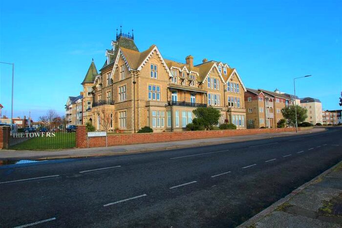 2 Bedroom Flat To Rent In Vista Road, Clacton-on-sea, CO15