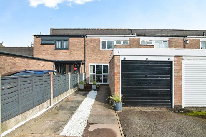 3 Bedroom Terraced House For Sale In Tibbats Close, Birmingham, B32