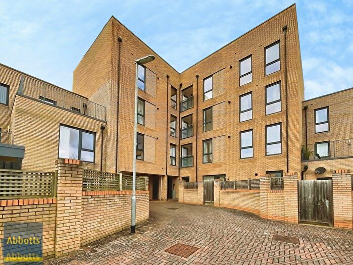 1 Bedroom Flat To Rent In Ellis Road, Cambridge, CB2