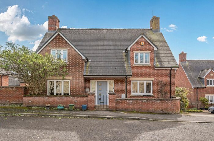 5 Bedroom Detached House For Sale In Langham Place, Wincanton, BA9