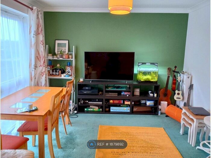 3 Bedroom Flat To Rent In Keyworth Mews, Canterbury, CT1