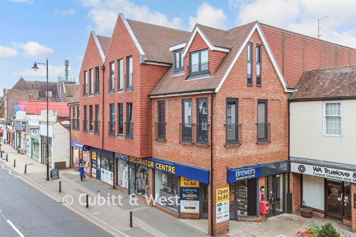 1 Bedroom Apartment For Sale In High Street, Dorking, Surrey, RH4