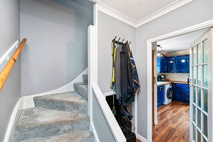2 Bedroom End Of Terrace House For Sale In Deanpark Avenue, Balerno, EH14
