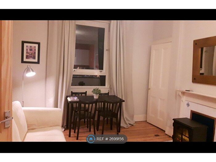 1 Bedroom Flat To Rent In Watson Crescent, Edinburgh, EH11