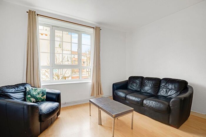 3 Bedroom Flat To Rent In Weston Street, Eastwell House Weston Street, SE1