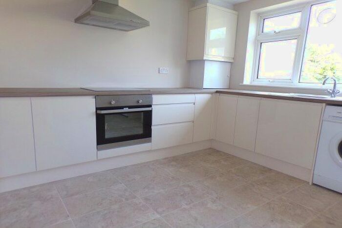 2 Bedroom Flat To Rent In Milcote Road, Solihull, B91