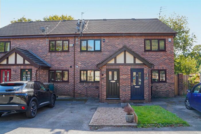 2 Bedroom Mews For Sale In Edge Lane, Chorlton, M21