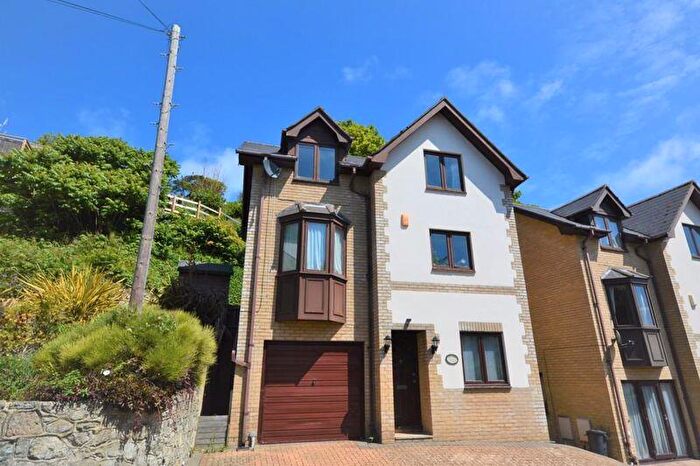 3 Bedroom Detached House For Sale In Grove Road, Ventnor, PO38