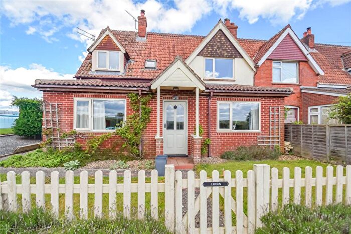 4 Bedroom Semi Detached House To Rent In Drove Lane, Market Lavington, Devizes, Wiltshire, SN10