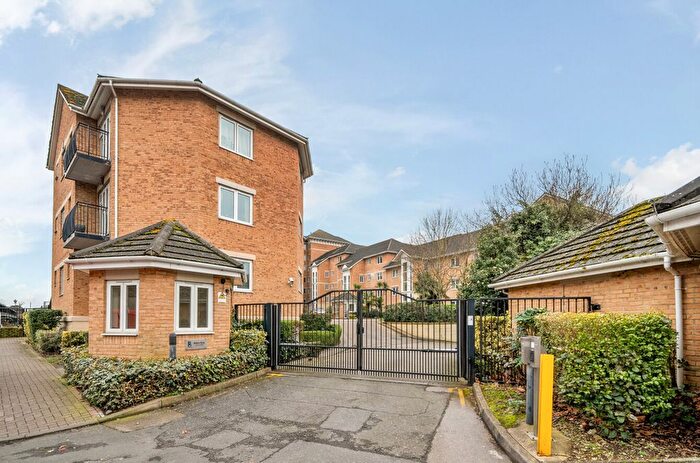 2 Bedroom Flat For Sale In Blakes Quay, Gas Works Road, Reading, RG1