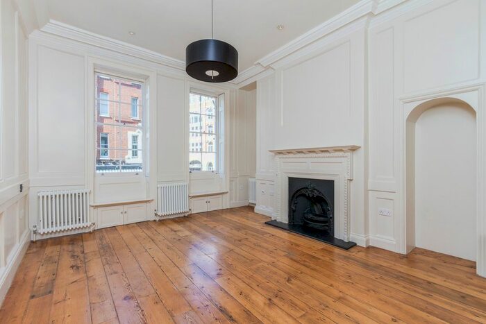 3 Bedroom Flat To Rent In Tavistock Street, London, WC2E