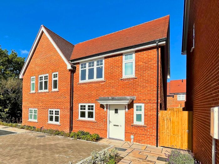 3 Bedroom Property To Rent In The Hedgerows, Crookham Village, Fleet, GU51