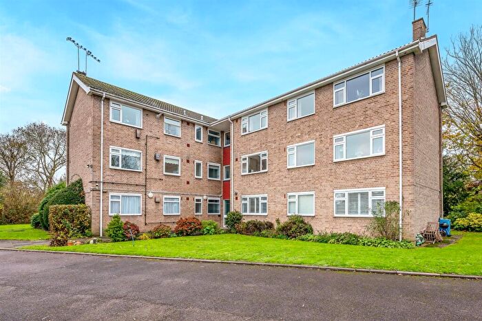 2 Bedroom Flat For Sale In Ladysmith Road, SE9