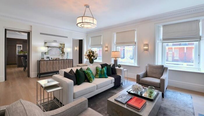 3 Bedroom Flat To Rent In Duke Street, London, W1K