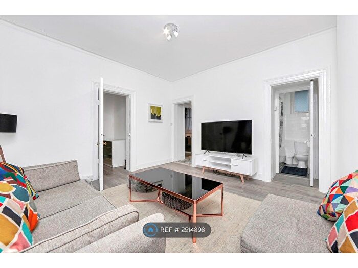 2 Bedroom Flat To Rent In York Mansions, London, W1U