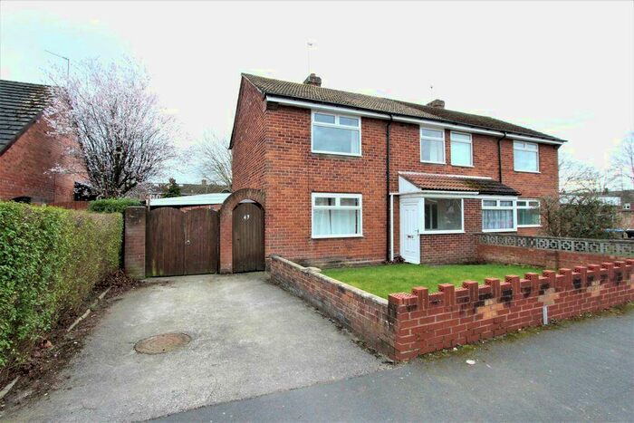 3 Bedroom Semi-Detached House To Rent In The Boulevard, Great Sutton, Ellesmere Port, Cheshire, CH65