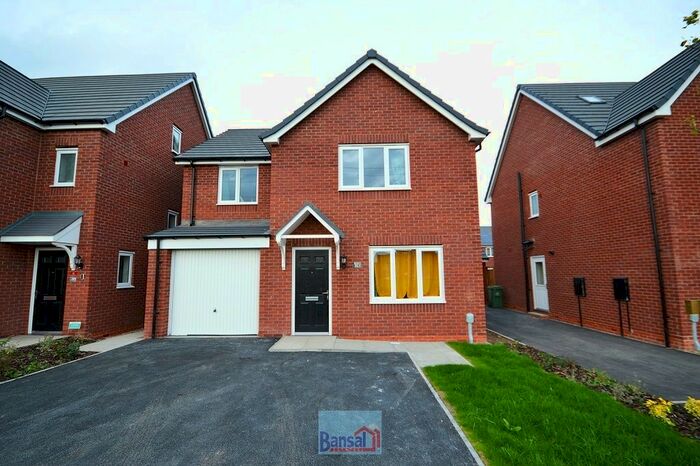 4 Bedroom Detached House To Rent In Beachcomber Close, Coventry, CV3