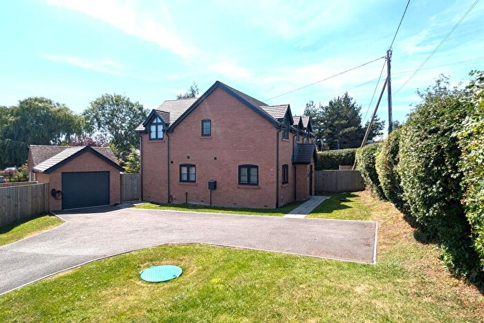 4 Bedroom Detached House To Rent In Chester Road, Alpraham, CW6