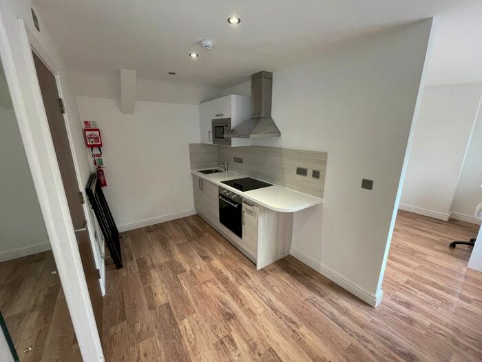 1 Bedroom Studio To Rent In Westcotes Drive, Leicester, LE3