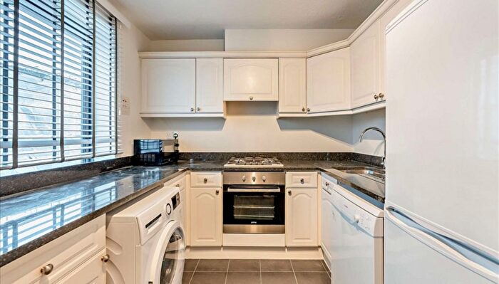 2 Bedroom Flat To Rent In Fulham Road, London, SW3