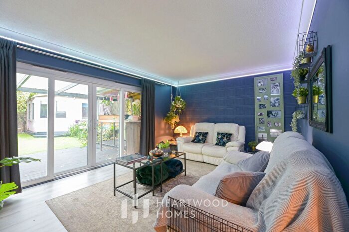 3 Bedroom End Of Terrace House For Sale In Meadowcroft, St. Albans, AL1