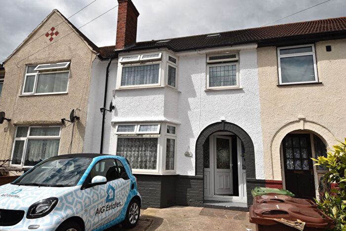 4 Bedroom Terraced House To Rent In Crosby Road, Dagenham, RM10
