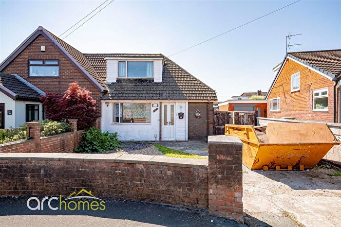 3 Bedroom Semi Detached House For Sale In Lulworth Drive, Hindley Green, Wigan, WN2