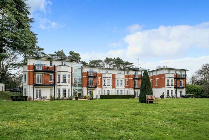 2 Bedroom Flat To Rent In Brookshill, Harrow Weald, Harrow, HA3