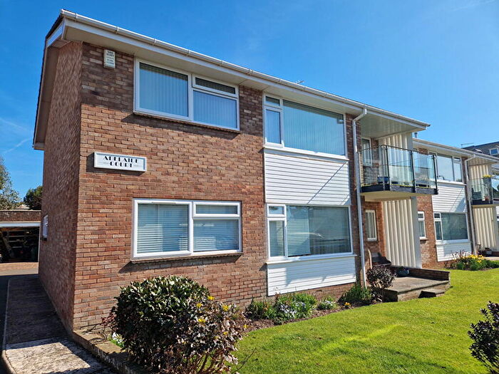 2 Bedroom Flat For Sale In Louisa Place, Exmouth, EX8