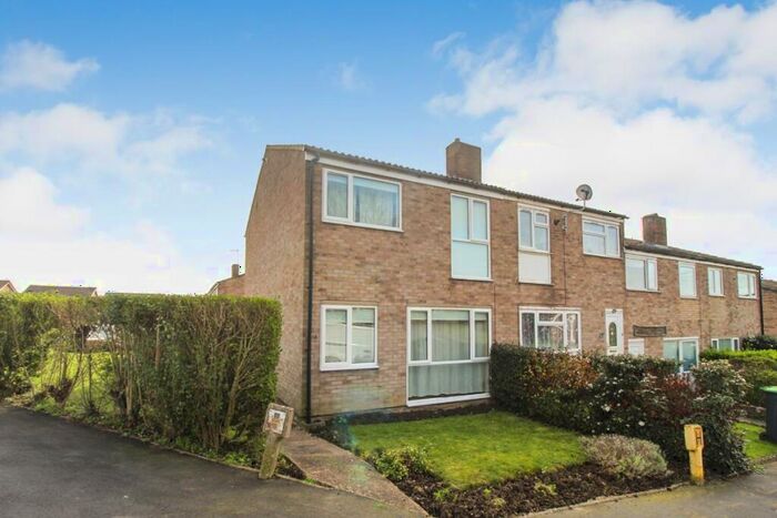 3 Bedroom Semi-Detached House To Rent In Gainsborough Rise, Bedford, MK41