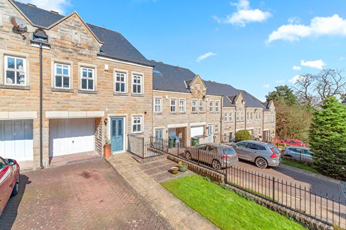 4 Bedroom Detached House For Sale In College Drive, Ilkley, West Yorkshire, LS29