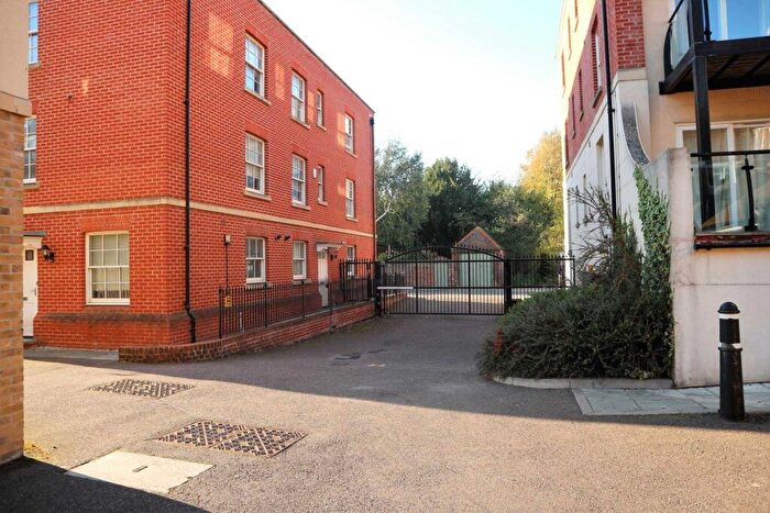 4 Bedroom Town House To Rent In Flagstaff Court, Canterbury, CT1