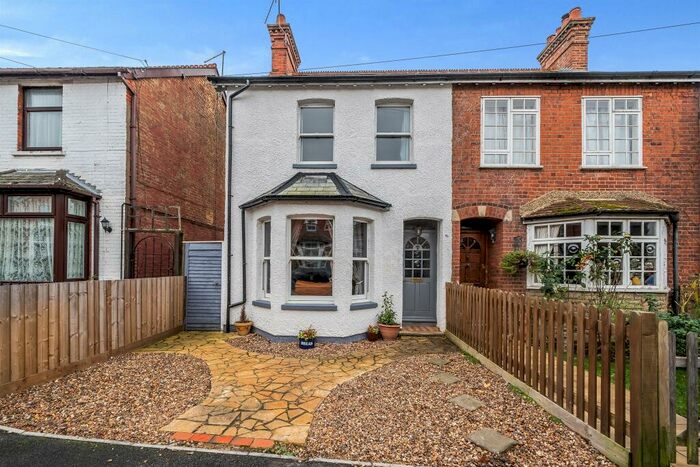 2 Bedroom Semi-Detached House For Sale In Spencers Road, Maidenhead, SL6