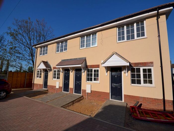 2 Bedroom End Of Terrace House To Rent In Cooks Way, Hitchin, SG4