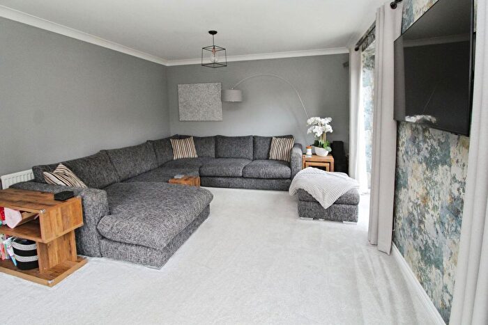 3 Bedroom End Of Terrace House For Sale In Millennium Court, Greenside, Ryton, NE40
