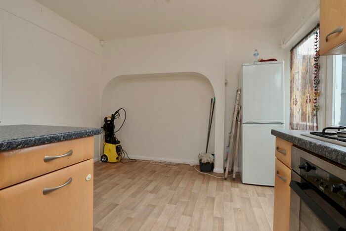 3 Bedroom End Of Terrace House To Rent In Kelly Way, Chadwell Heath, RM6