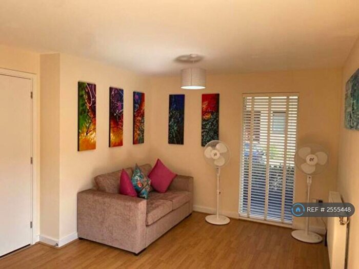2 Bedroom Flat To Rent In Cambridge, Trumpington, Cambridge, CB2