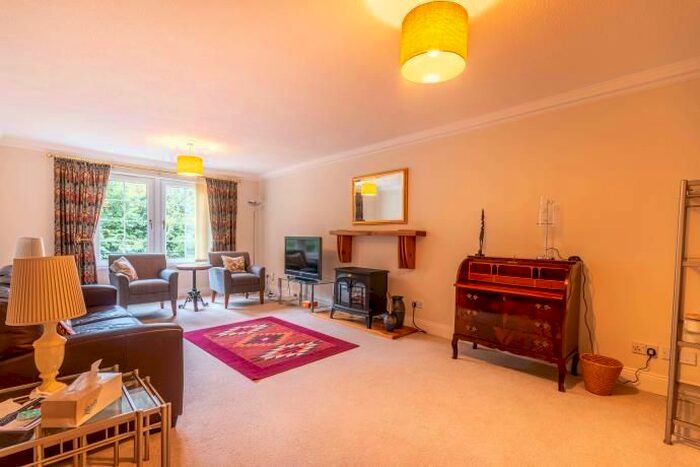 2 Bedroom Flat To Rent In Powderhall Brae, Edinburgh, EH7