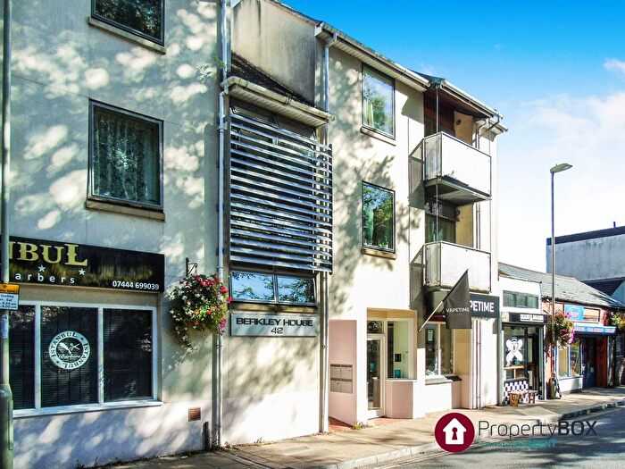 2 Bedroom Flat To Rent In Stockbridge Road, Berkley House, SO23