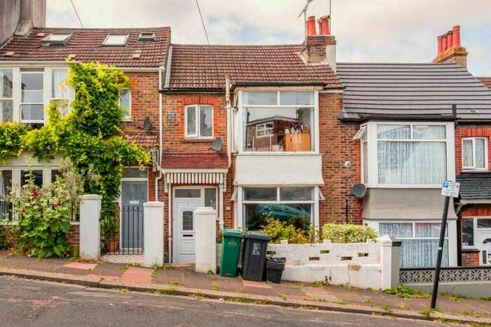 3 Bedroom Terraced House To Rent In Ryde Road, BN2