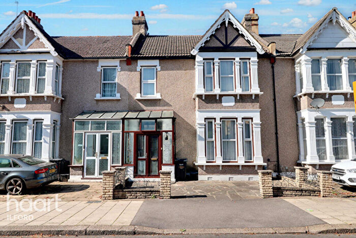 5 Bedroom Terraced House For Sale In Aldborough Road South, Ilford, IG3