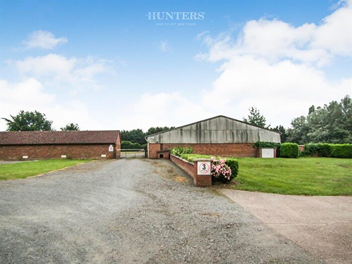 3 Bedroom Bungalow For Sale In Butterwick Road, Messingham, Scunthorpe, DN17