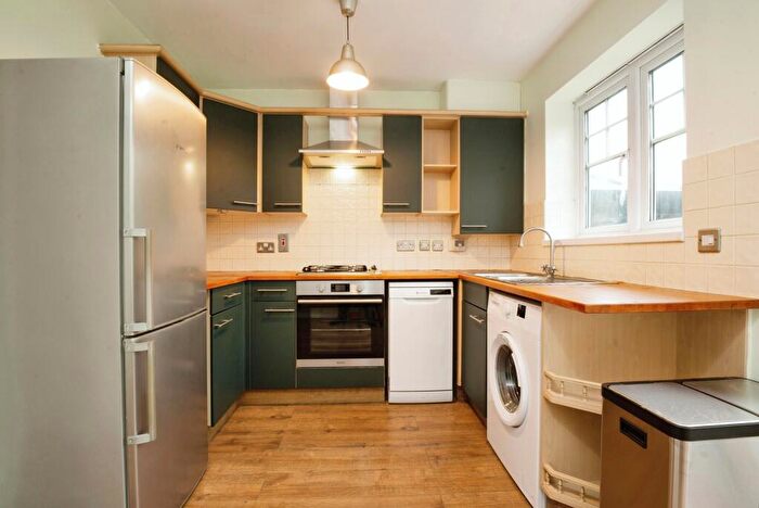 2 Bedroom Terraced House To Rent In Lloyd Place, Llaneirwg, Caerdydd, CF3