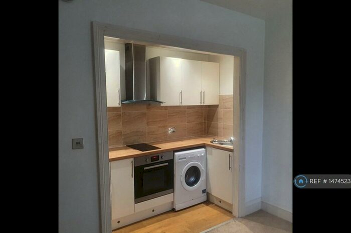 1 Bedroom Flat To Rent In Brisbane Road, Largs, KA30