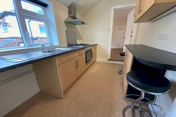 1 Bedroom Flat To Rent In Albert Road, Beeston, Nottingham, NG9